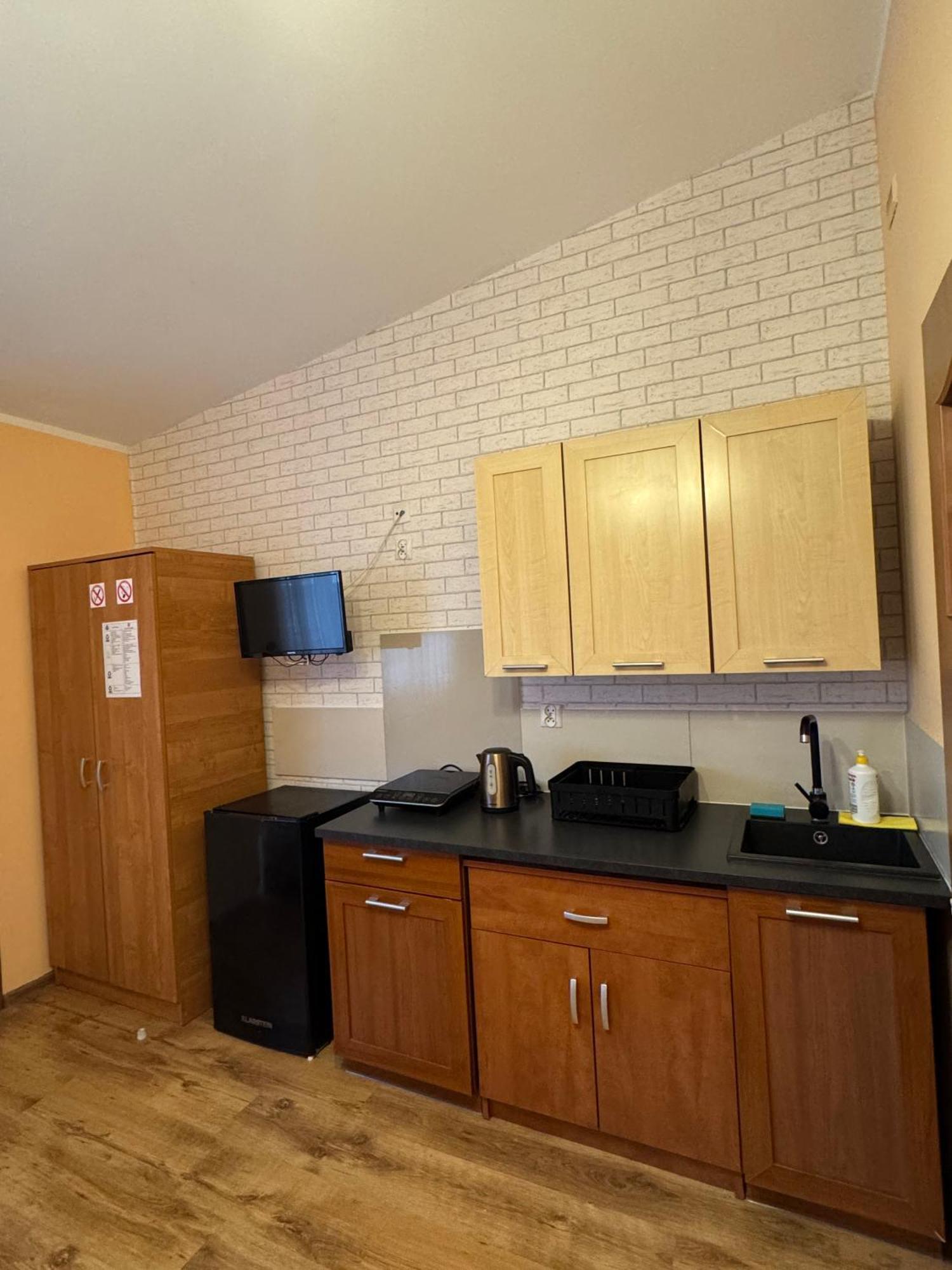 Pokoje Goscinne U Sary Ujście-Darłowskie Exterior foto